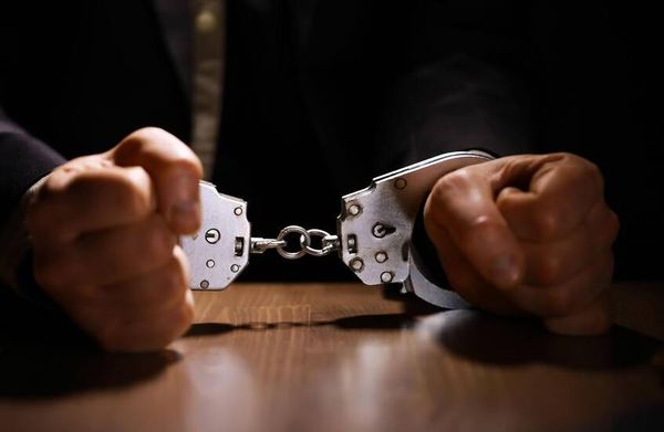 القبض على متهم بسرقة 26 سيارة في موسكو!