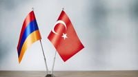 تركيا تبلغ أرمينيا برفع الحظر المفروض على نقل الشحنات الجوية بينهما