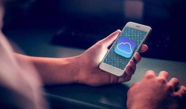 قراصنة "عائلة الجريمة التركية" يبتزون آبل