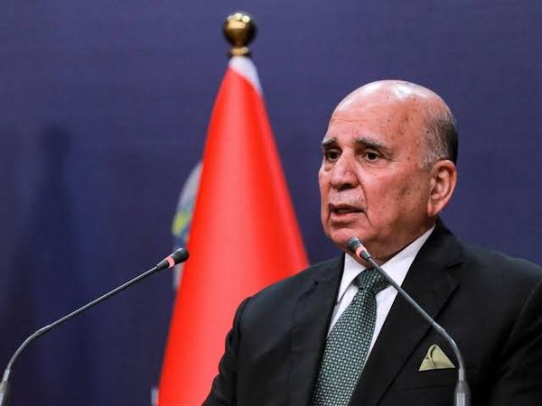 بعد استئناف الرحلات.. وزير الخارجية العراقي: واشنطن استثنت الزيارات الدينية من العقوبات