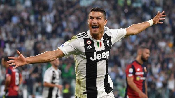 رونالدو يسجل رقماً قياسياً لم يسبقه إليه أحد!