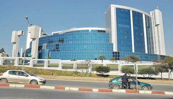 ميزانيات الوزارات تفوق احتياجاتها في الجزائر