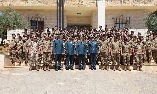 تخريج دورة تلامذة الرتباء السادسة والعشرين
العرم: بفضل دماء شهدائنا وجرحانا
استطاع الجيش أن يصون وحدة البلاد