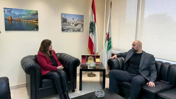 بايراقداريان بحثت شؤونا رياضية مع خليل عون