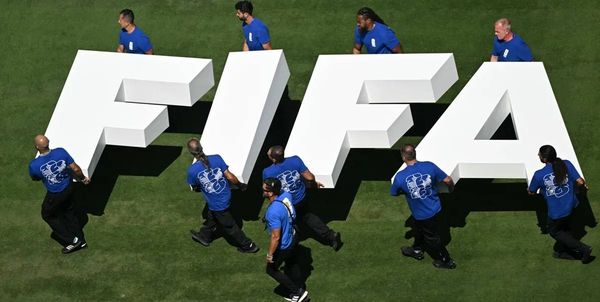 مقابل 80 دولاراً... الفيفا يكسر التقاليد قبل نهائي المونديال