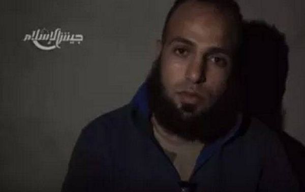 فيديو: اعترافات انتحاري أرسله داعش لتفجير مقر قيادة جيش الإسلام فوقع أسيراً