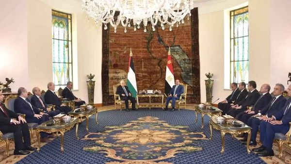 السيسي وعباس يبحثان تطورات غزة... ومصر تجدّد رفضها تهجير الفلسطينيين