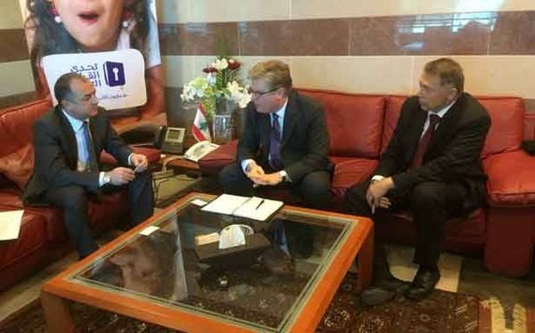 قزي وبو صعب استقبلا مسؤولاً أميركياً
وبحث في ملف النازحين السوريين