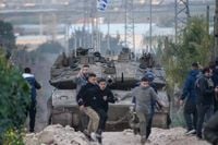 جيش الاحتلال يعتقل 6 فلسطينيين بينهم طفل في الضفة