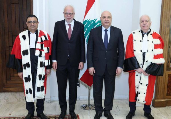 رئاسة الجمهورية: المدعي العام التمييزي القاضي أحمد رامي الحاج أقسم اليمين أمام الرئيس عون في حضور وزير العدل عادل نصار ورئيس مجلس القضاء الأعلى القاضي سهيل عبود