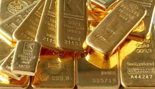 الذهب يسجل في 2021 أكبر
تراجع سنوي منذ 2015 بنحو 4%