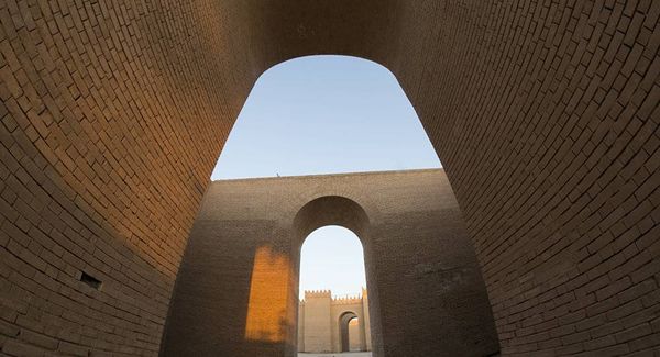 رسائل عراقية إلى أذربيجان لدعم أدراج بابل الاثرية على لائحة التراث العالمي