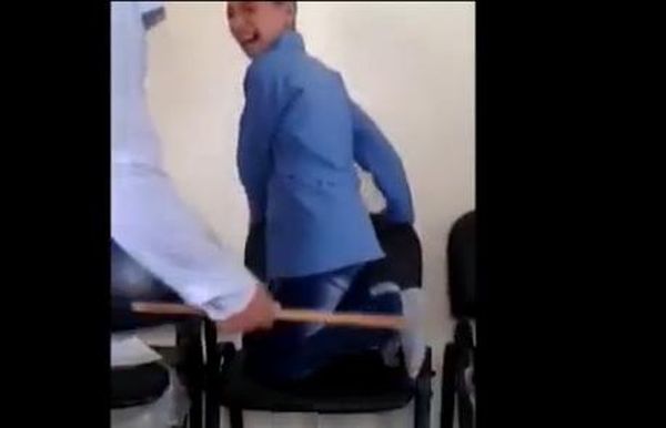 الأدوية المسكنة يجب ان تُرفق بالقرطاسية! ...
ردة فعل أهالي الطلاب أعنف من الضرب