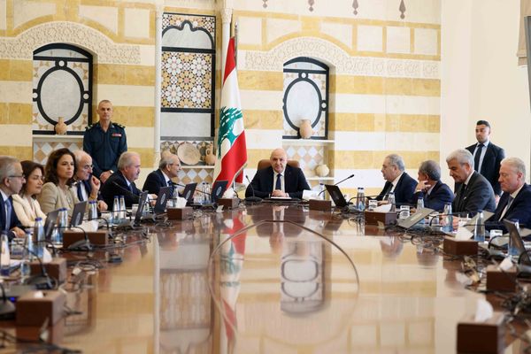عون غير راضٍ عن أداء الحكومة؟