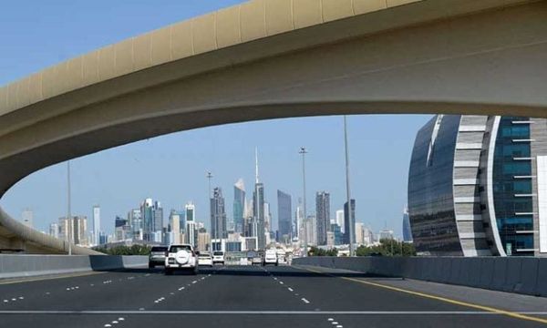 طائرة مسيرة إيرانية تسبب حريقاً في مجمع سكني بالكويت