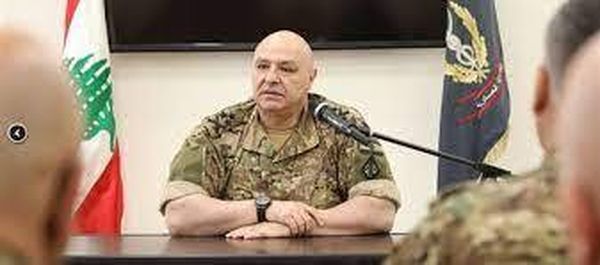 قائد الجيش عرض الاوضاع مع وفد نيابي والتقى وفدا من اهالي بلدة الكحالة