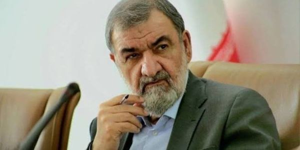 اللواء محسن رضائي خلال لقائه رئيس الاتحاد الوطني الكردستاني بالعراق بافل طالباني: نحذر من تحركات الكيان الصهيوني في كردستان