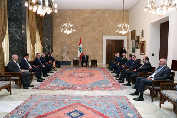 هل ينأى ميقاتي بنفسه عن خلافات العهد وفريقه مع الحريري... فيُسهّل التأليف؟
لقاؤه السبت مع باسيل تمحور حول «الداخلية» وجسّ النبض والتذاكي المتبادل!