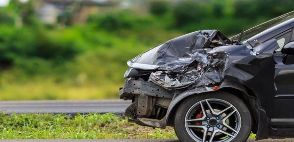 كانت برفقة شقيقها.. وفاة فنانة عربية بعد تعرضها لحادث سير مروع في مصر