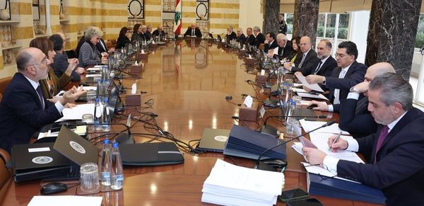 عون يترأس جلسة مجلس الوزراء... بحث في المستجدات السياسية والأمنية والإنسانية