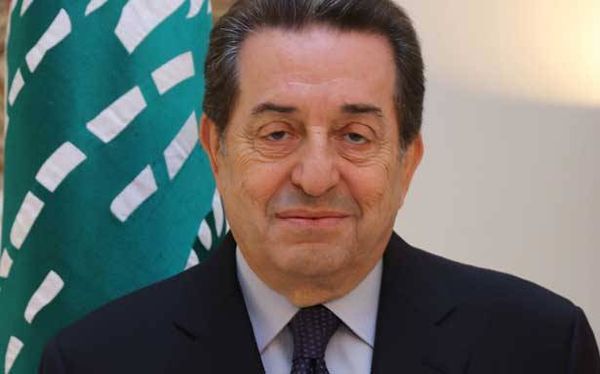 النائب حرب يصف باسيل بوزير خارجية حزب الله