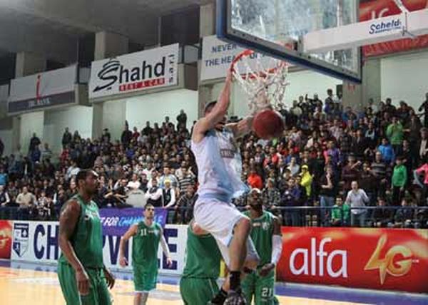 بطولة لبنان في كرة السلة
الشانفيل يفاجىء الحكمة (94-93)