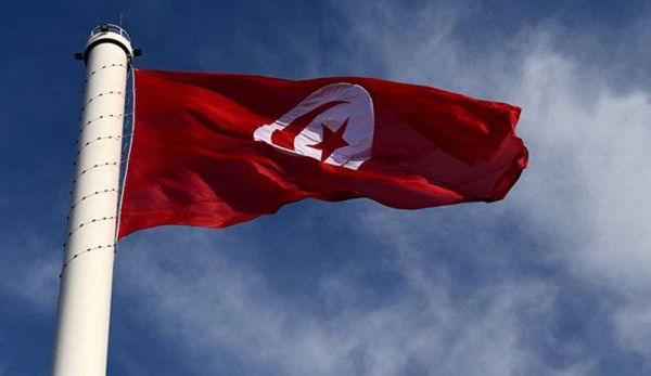 الرئيس التونسي يقرر تمديد حالة الطوارئ