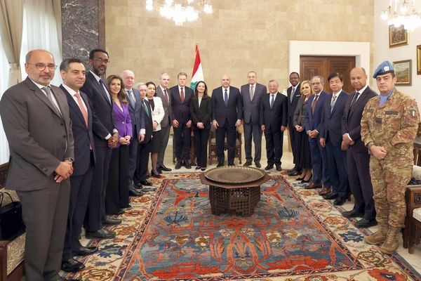 لبنان يُفاوض... و«إسرائيل» تُصعّد... وعود الضمانات تتهاوى في الجنوب
قاسم: المشاركة برئيس مدني سقطة شبيهة بـ 5 آب
رسالة دعم للبنان من مجلس الأمن