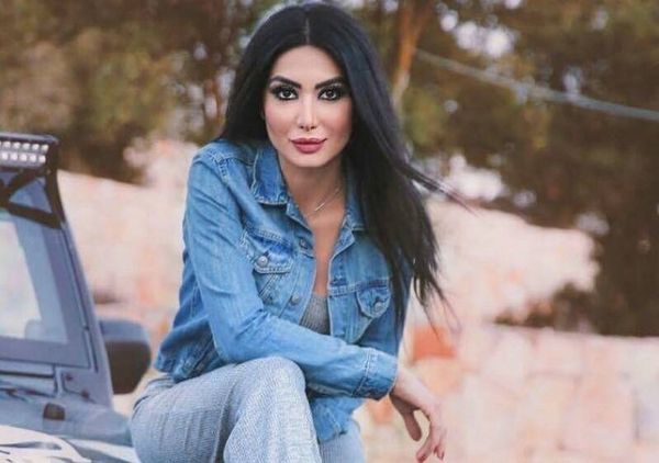 بالصورة.. الفنانة السورية الشهيرة دانا تتعرض للسخرية.. والسبب؟!