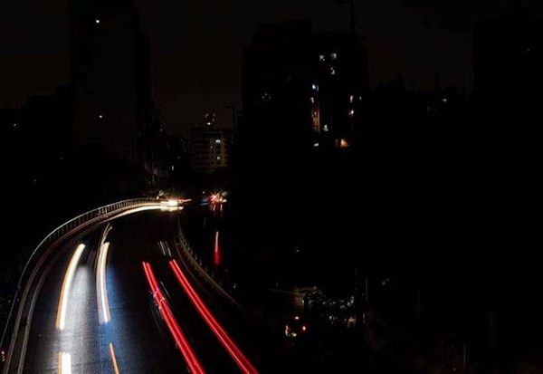 "العتمة الكاملة" تهدّد مرضى عكار!