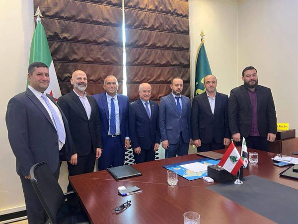 اللجنة اللبنانية – السورية بحثت في تسهيل حركة الشحن

ونقل الركاب وتأكيد مواصلة التنسيق لمصلحة البلدين