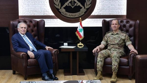 هيكل يبحث مع أرنو مرحلة ما بعد اليونيفيل ودور الجيش
