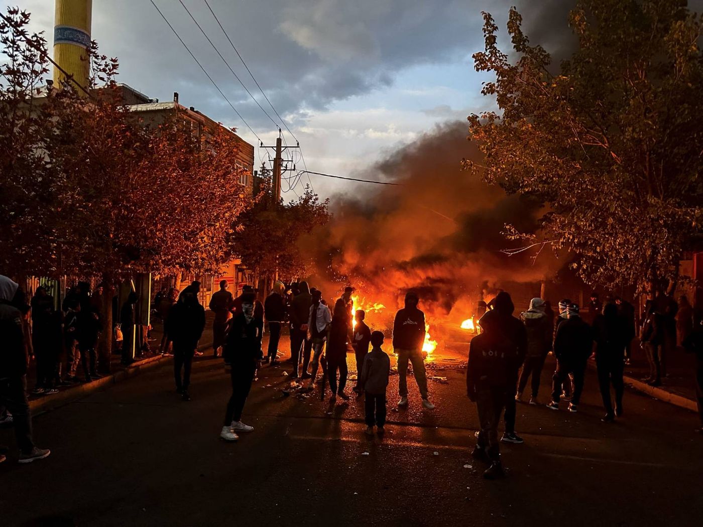 تحريض أميركي للشارع الايراني... وحالة تأهب 
