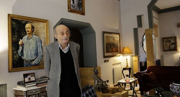 جنبلاط يعلن موقفه من خطاب السيد نصرالله حول استقالة الحريري