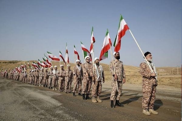 الحرس الثوري الايراني: انفجار بناقلة النفط ألغايا إثر اصطدامها بلغم أثناء محاولتها عبور المنطقة المحظورة جنوب هرمز، ومحاولات السيطرة على الحريق فيها فشلت واشتعلت النيران فيها.