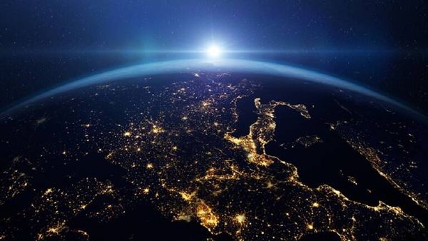 التحول إلى إضاءة LED يجلب نوعا جديدا من التلوث الضوئي يُخفي "مخاطر تضر بصحة الإنسان والحيوان"