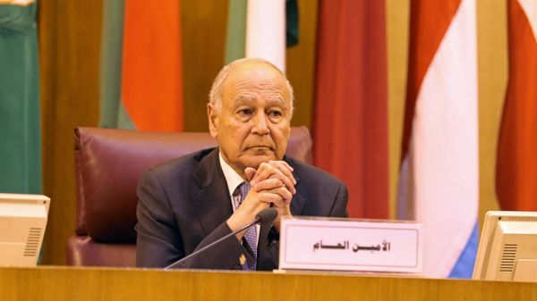 الجامعة العربية تسعى لاستضافة مفاوضات روسية أوكرانية
