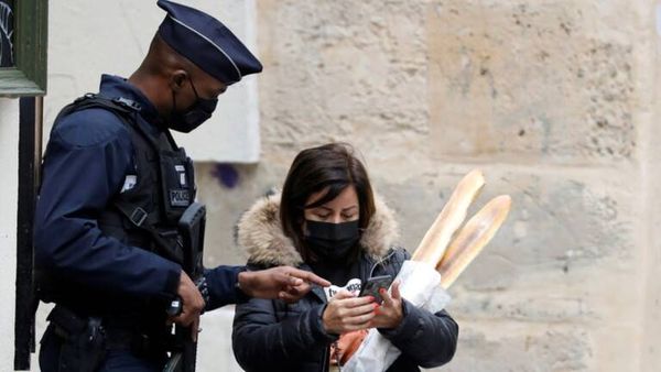 وزير الداخلية الفرنسي: عاقبنا 100 ألف مخالف للتدابير الوقائية من الوباء منذ بداية الحجر الجاري