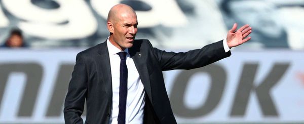 زيدان يبلغ ريال مدريد برحيله