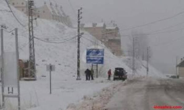 طريق كفردبيان -حدث بعلبك مقطوعة بسبب تراكم الثلوج