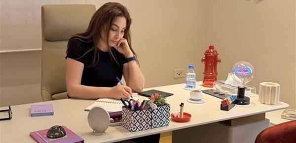 كانت في باريس... هكذا تعرّضت إليسا للإصابة