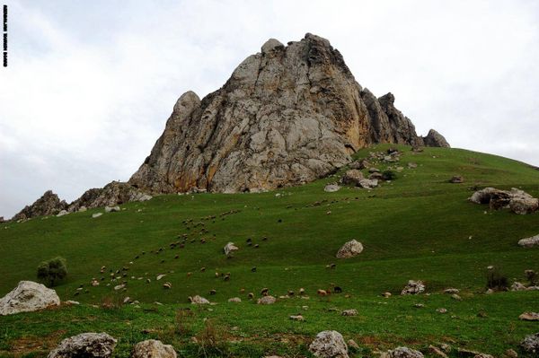 جبل الأصابع الخمسة الأسطوري بأذربيجان.. حيث تتحقق الأمنيات