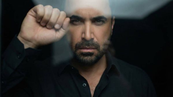 نادر الأتات يأخذ جمهوره في رحلة إحساس مع «تعي نسافر»