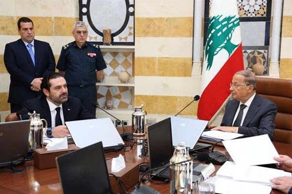 الرئيس عون ينوه بدور الجيش والقوى الامنية ويحذر من تحول مخيمات النازحين الى بيئة للارهابيين