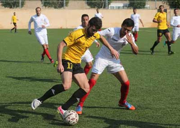 كأس بلدية حارة حريك في كرة القدم :
العهد هزم التضامن صور وبلغ النهائي