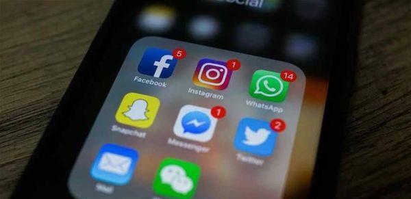 "إنستغرام" يختبر خاصية مريبة مع "فيسبوك"