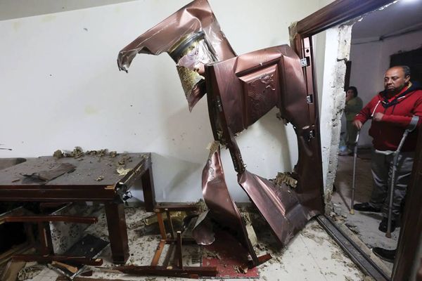شهيدان في اقتحام نابلس... و«عرين الأسود» تتصدّى
نتنياهو يُرجئ إقالة وزير الدفاع «لأسباب أمنيّة»