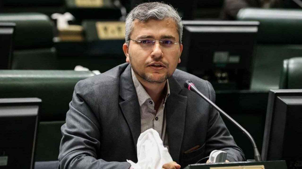 إيران تلوّح بالانسحاب من معاهدة حظر الانتشار النووي