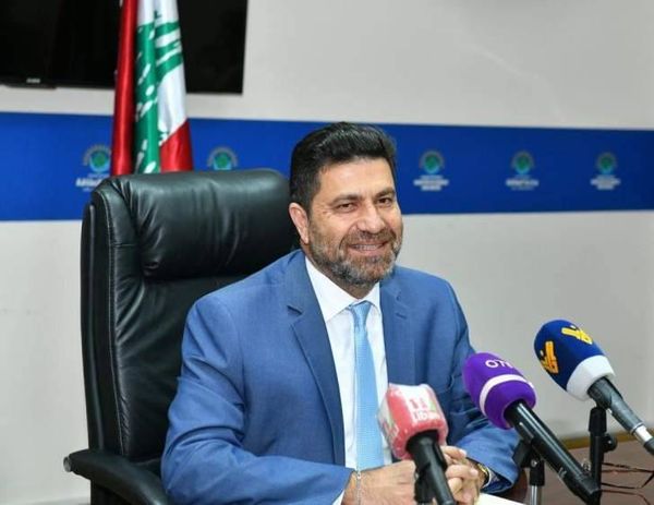 غجر يوقّع على عقد لاستيراد المحروقات من العراق