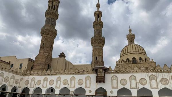 كيف ردّ الأزهر على الدعوات المطالبة بتجنيد الفتيات في الجيش؟